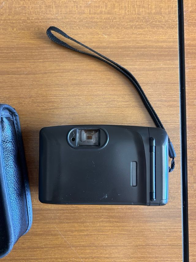 Nikon EF400 SV fotocamera compatta