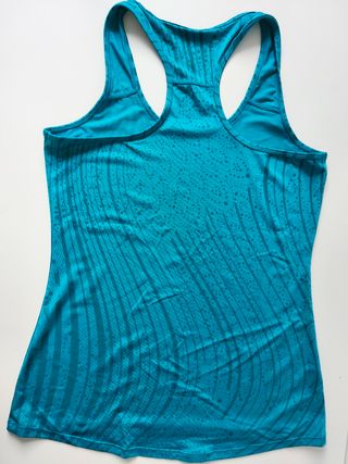 Camiseta deportiva licra Desigual