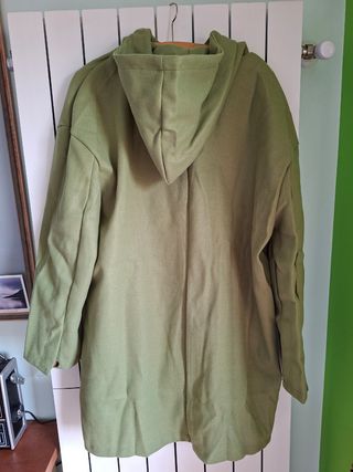 Abrigo de lana verde musgo