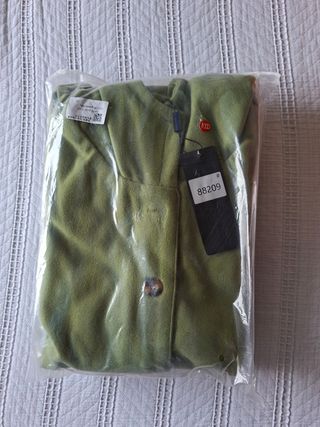 Abrigo de lana verde musgo