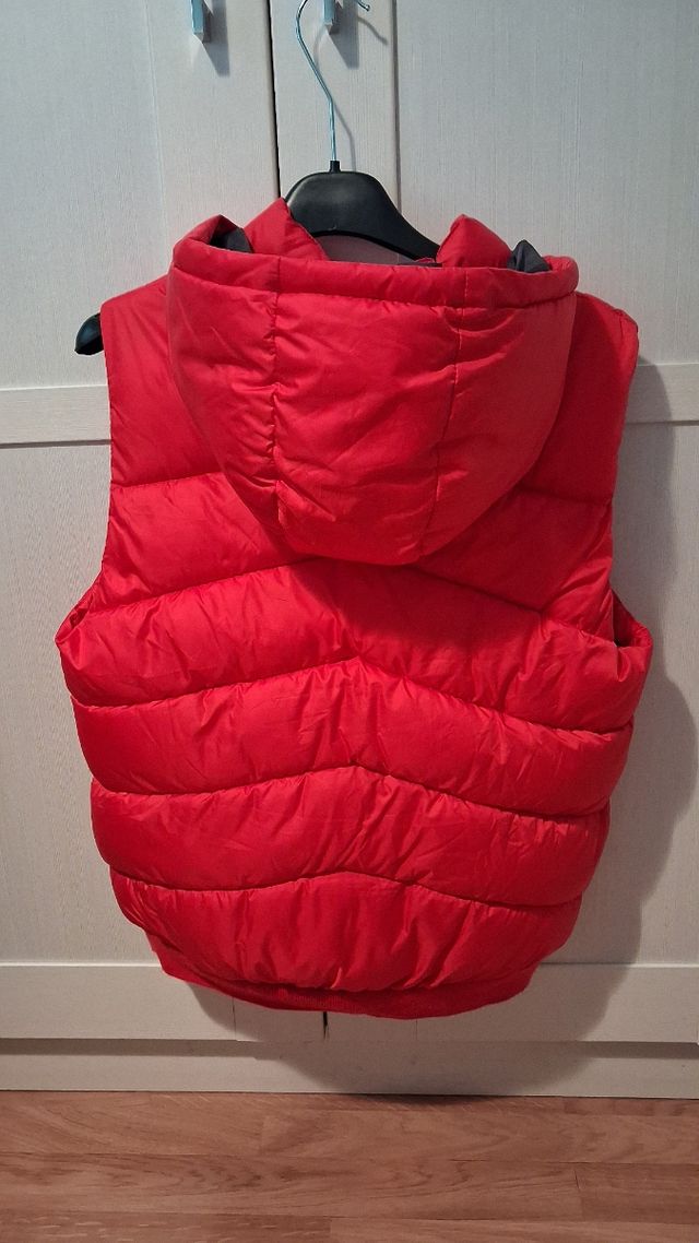 Chaleco acolchado Zara rojo 14 años