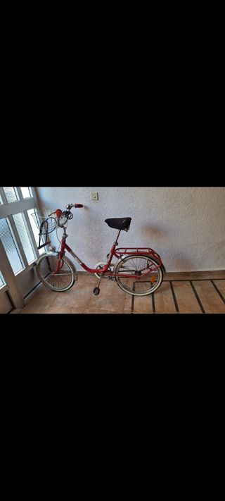 Bicicleta roja vintage