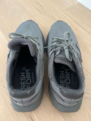 New Balance Gris Talla 7.6 US