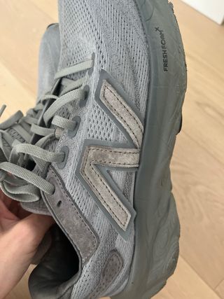 New Balance Gris Talla 7.6 US
