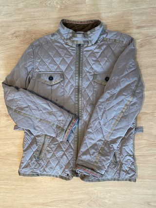 Chaqueta acolchada Zara gris hombre. 