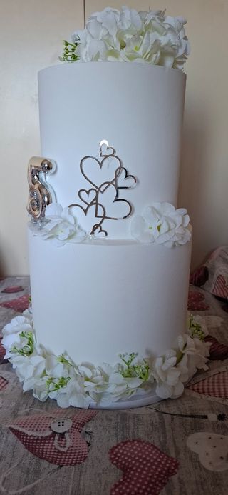 Torta Decorata 25 Anni