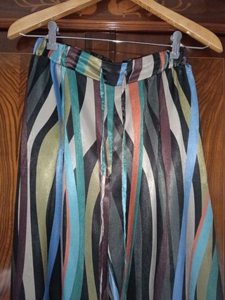Pantalón fluido estampado multicolor