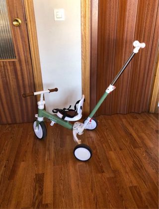 Triciclo evolutivo verde y blanco