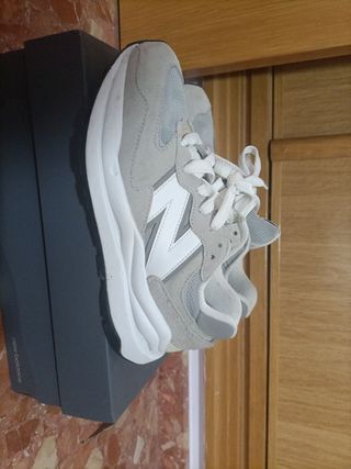 Zapatillas New Balance 40 Gris y Blanco