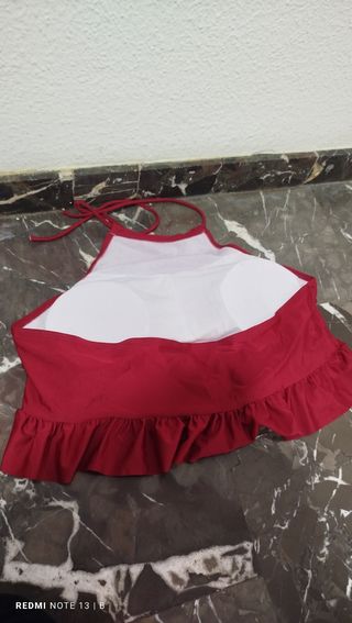Top bikini burdeos con volantes