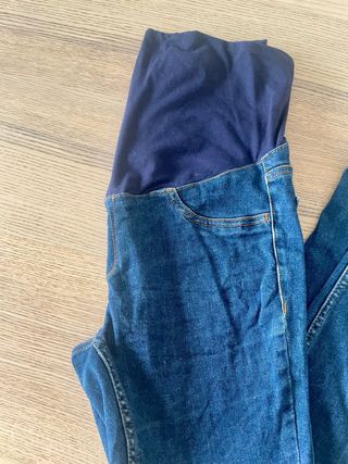 Pantalón vaquero premamá Kiabi talla 36