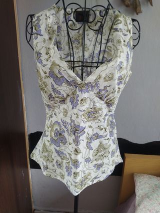 Blusa floral de algodón