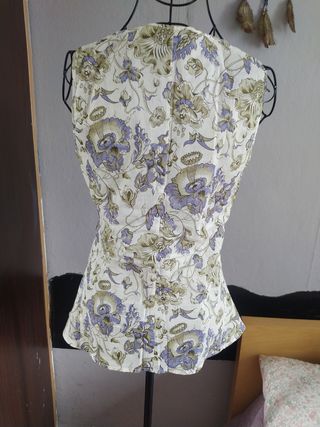 Blusa floral de algodón