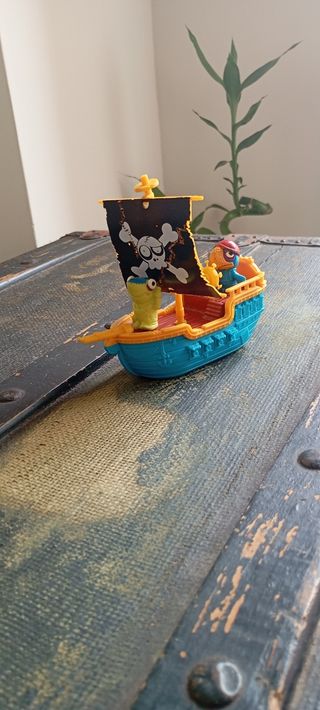 Barco Zomlings Pirata