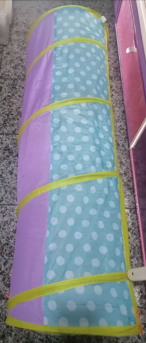 Circo de juguete y tubo