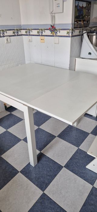 Mesa extensible Ikea 90x90.