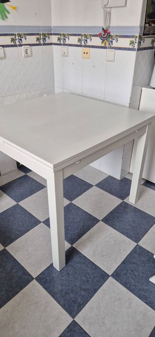 Mesa extensible Ikea 90x90.