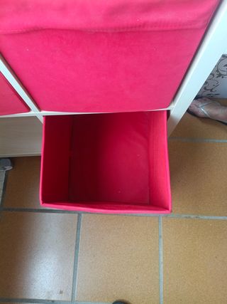 Estantería modular con ruedas