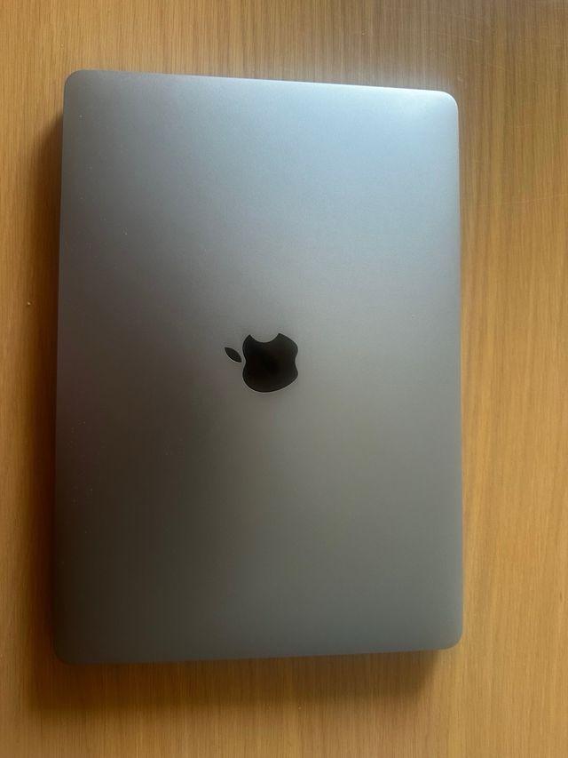 MacBook Pro M1 Space Gray Seminuevo 8Gb y 256gb