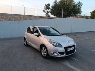 Renault Scenic 2012