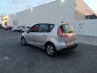 Renault Scenic 2012