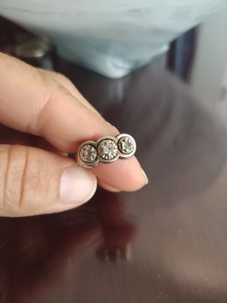 Anillo de plata con baño de oro.
 
