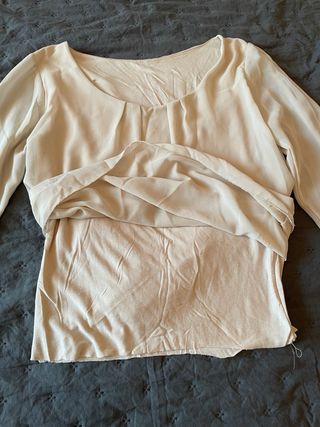 Blusa con pedrería 