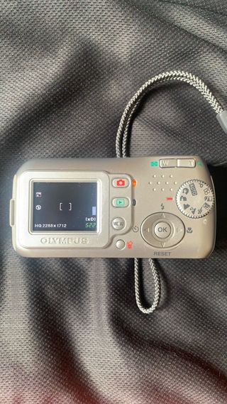 Cámara Digital Olympus C-170 4MP