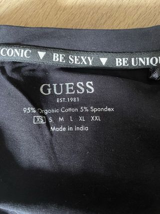 Camiseta Guess manga larga negra