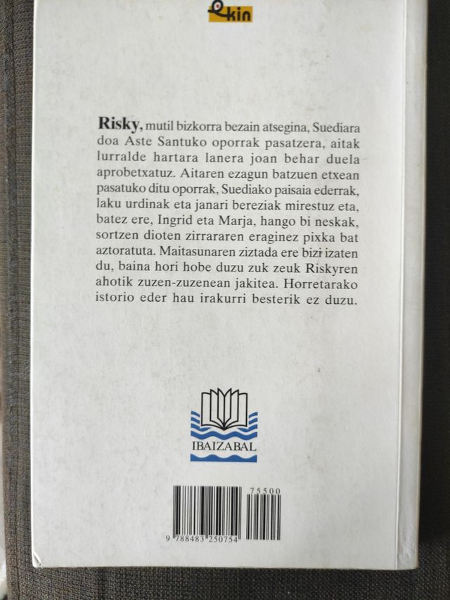 Lehen amodioa Suedian (Ekin) (Basque Edition)