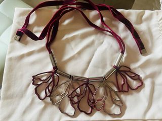 Gargantilla Adolfo Domínguez Flor