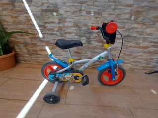 Bicicleta infantil azul