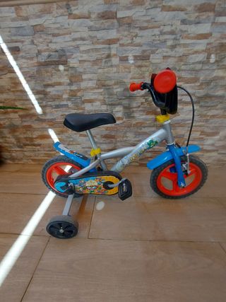 Bicicleta infantil azul