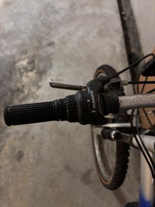 Bicicleta MTB Azul y Plata