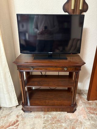 Mueble TV salón madera