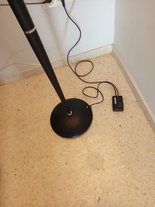 Lámpara de pie regulable
