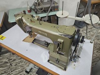 Máquina de coser Nechi triple arrastre