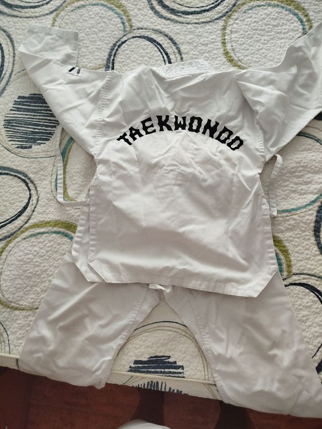 Traje de Taekwondo para niño