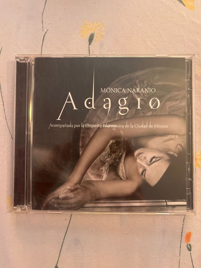 CD y DVD Adagio- Mónica Naranjo