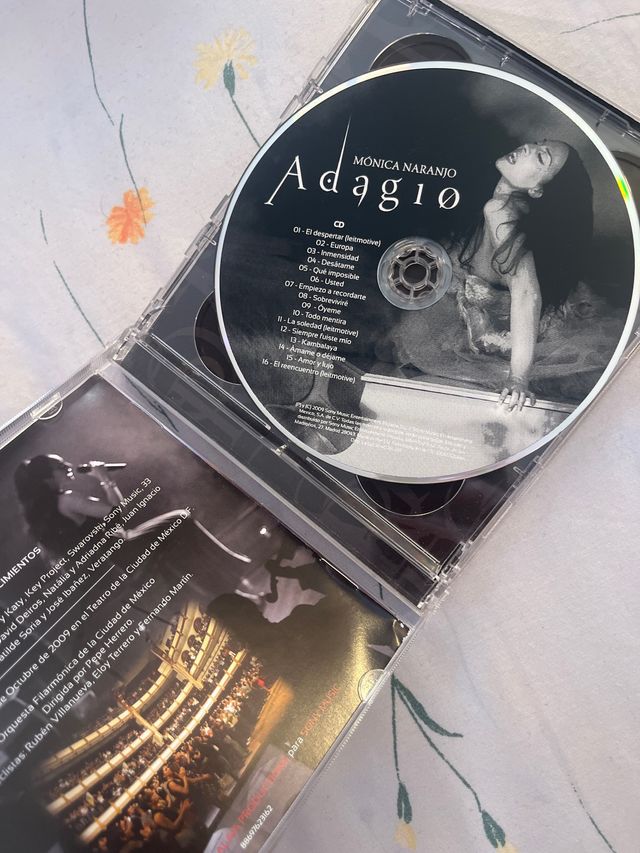 CD y DVD Adagio- Mónica Naranjo