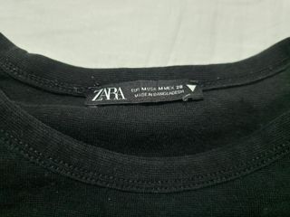 Camiseta crop top negra