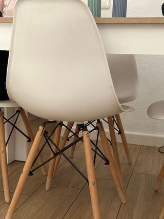 Pack 4 Sillas Comedor Plástico y Madera