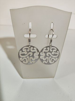 Pendientes de plata con diseño calado