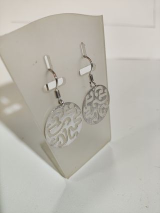 Pendientes de plata con diseño calado