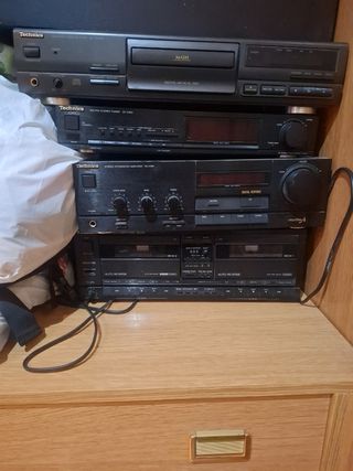 Equipo de música Technics CD, Radio, Amplificador,
