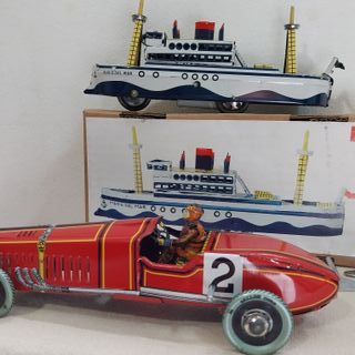 Giocattoli in latta e manovella Paya, anni '50