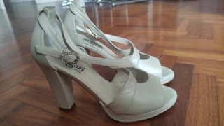 Sandalias elegantes marca Angari