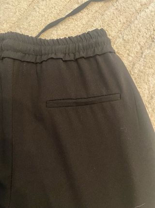 tres pantalones de Zara y H&M