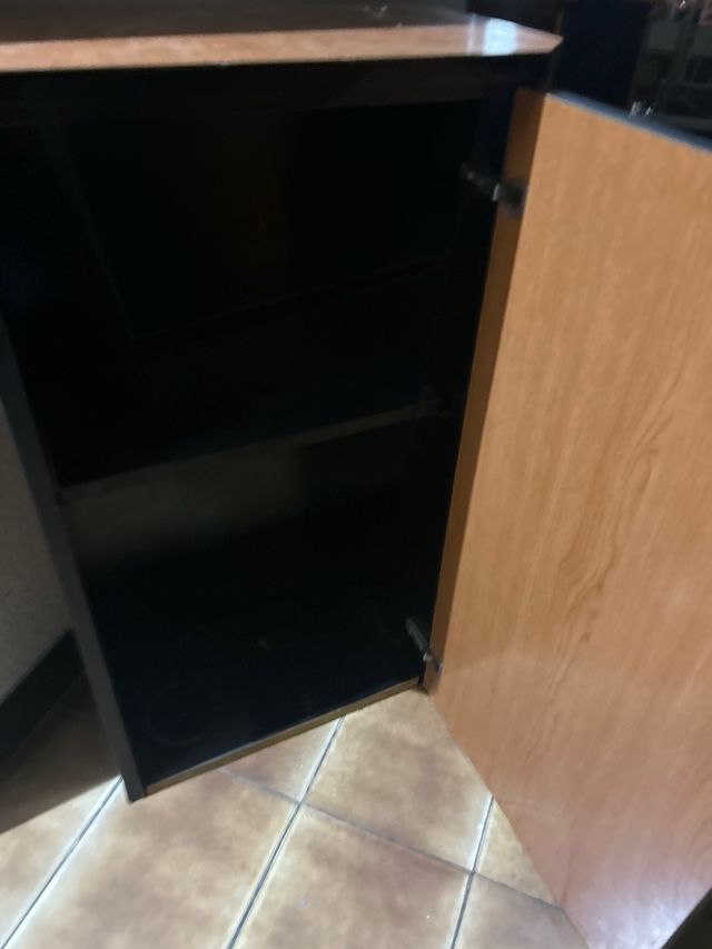 Mueble colgante con espejo