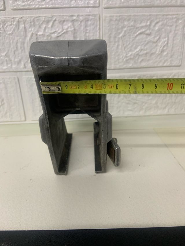 Garras desmontaje neumáticos moto